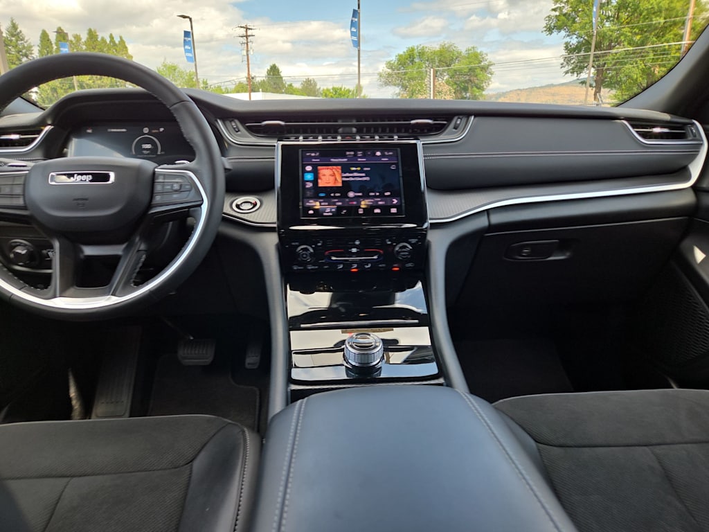 Thumbnail: 2025 Jeep Grand Cherokee - 9