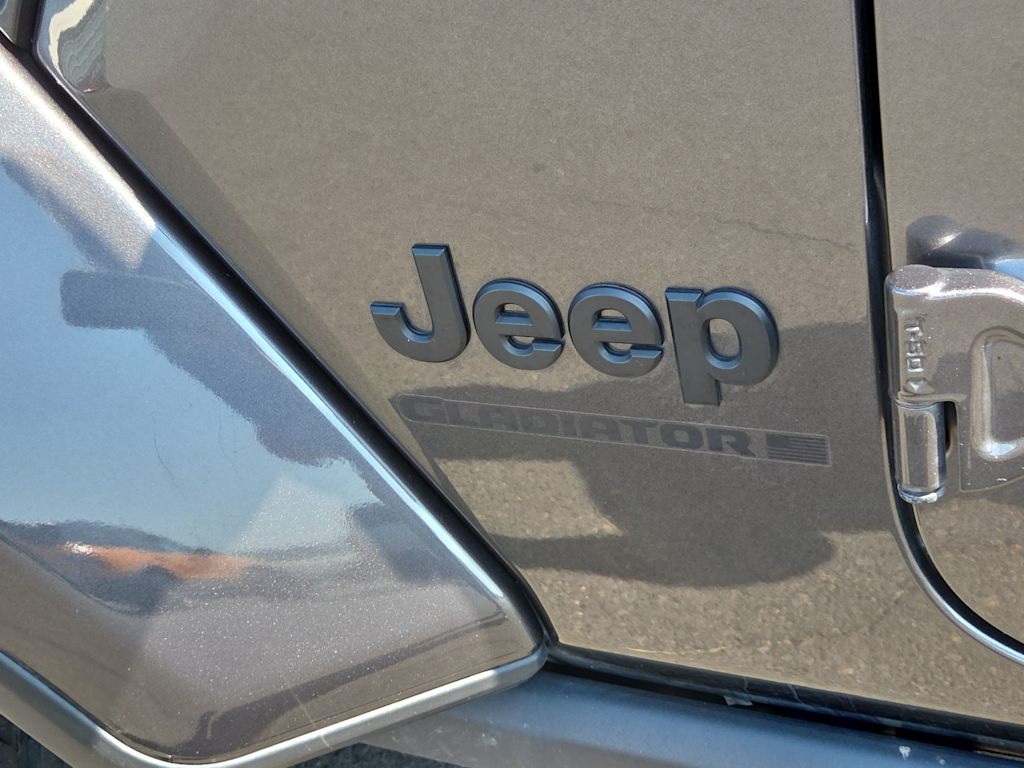 Thumbnail: 2024 Jeep Gladiator - 7