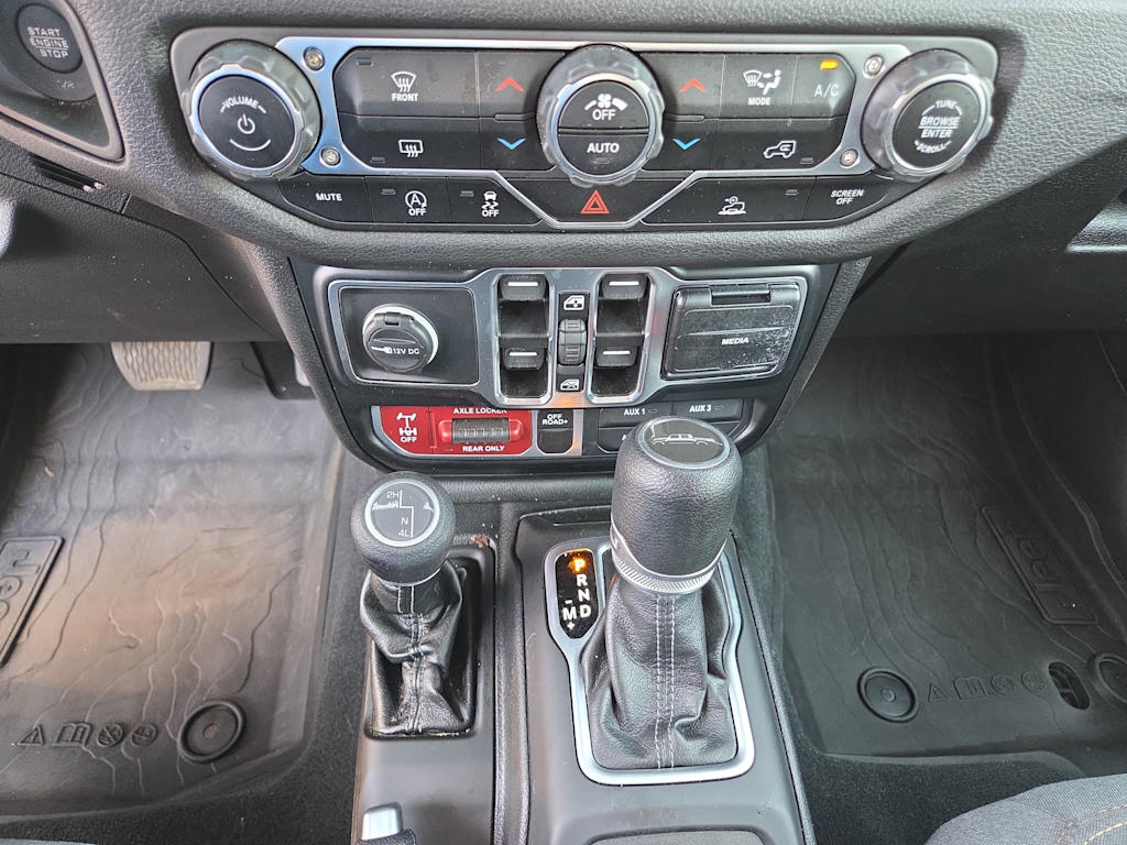 Thumbnail: 2024 Jeep Gladiator - 16