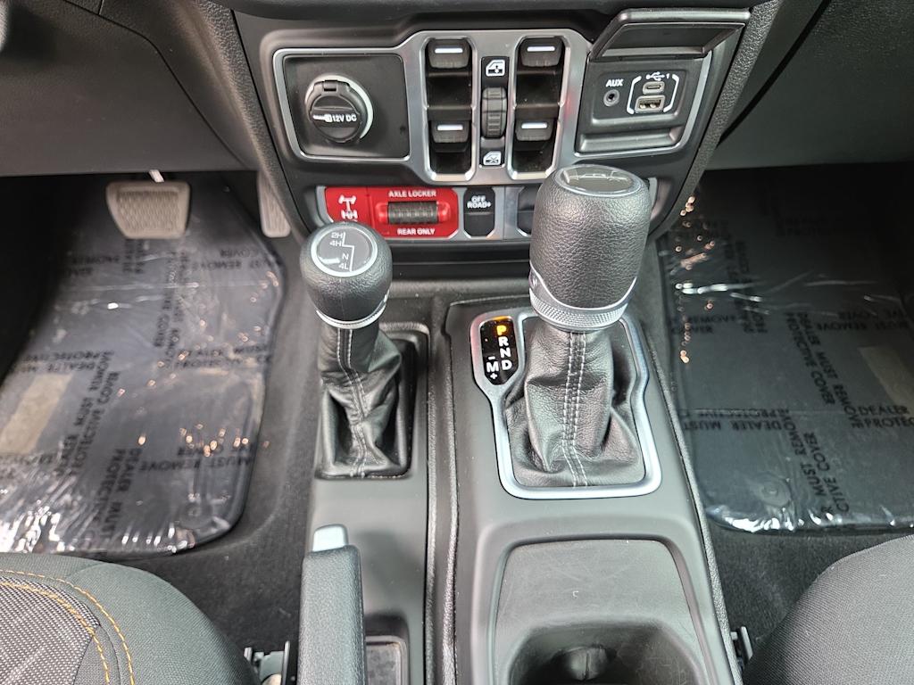 Thumbnail: 2026 Jeep Gladiator - 16