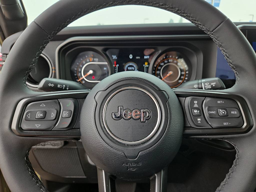 Thumbnail: 2026 Jeep Gladiator - 14
