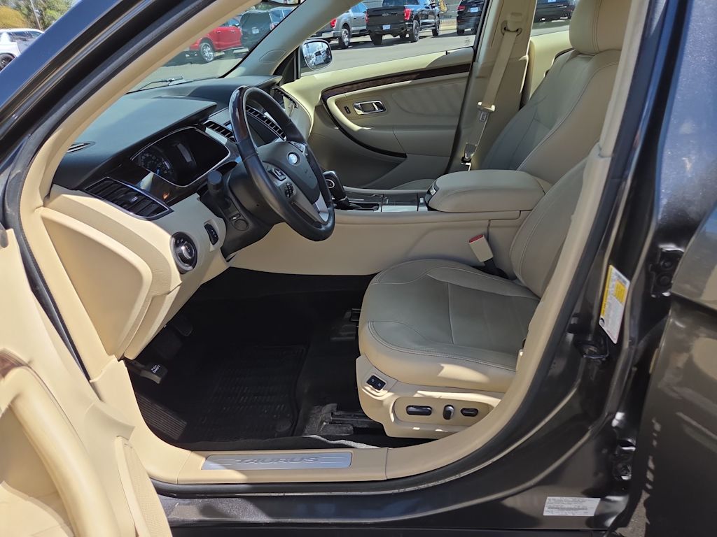 Thumbnail: 2016 Ford Taurus - 9