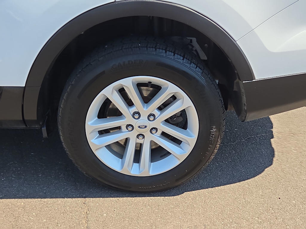 Thumbnail: 2015 Ford Explorer - 8