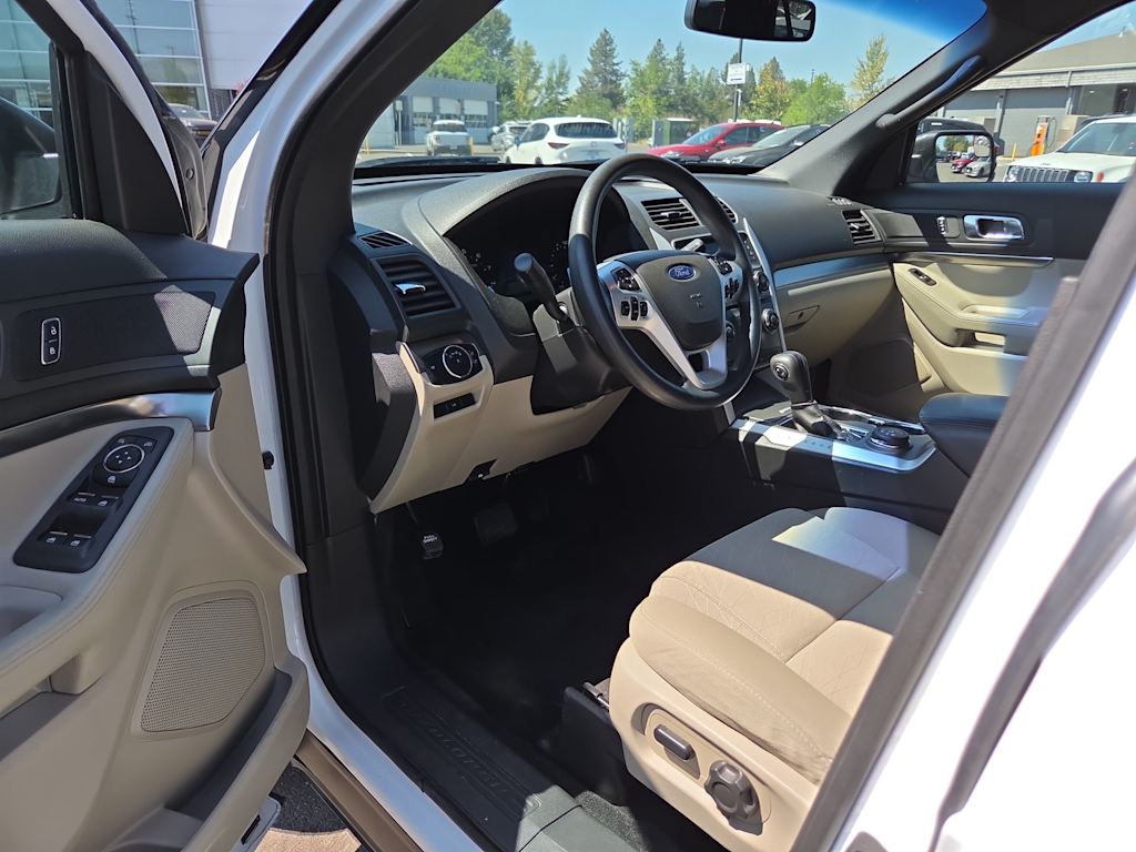 Thumbnail: 2015 Ford Explorer - 2
