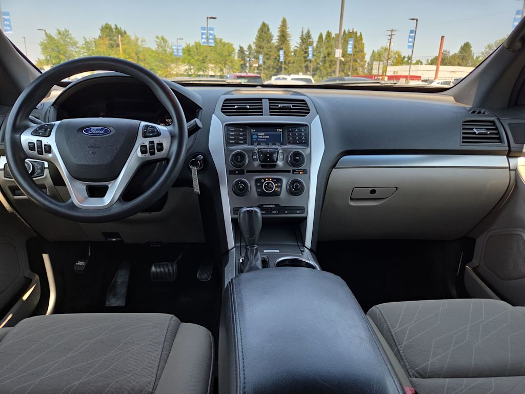 Thumbnail: 2015 Ford Explorer - 10