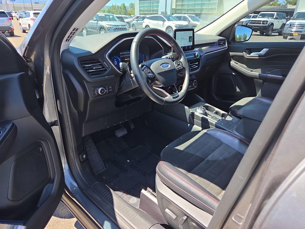 Thumbnail: 2021 Ford Escape - 2