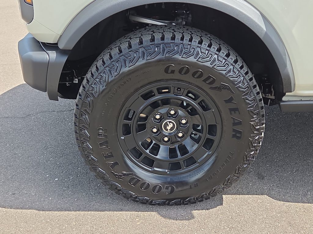 Thumbnail: 2026 Ford Bronco - 8
