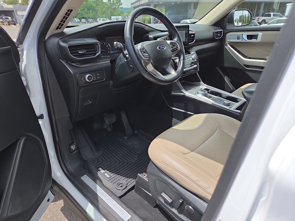 Thumbnail: 2021 Ford Explorer - 9