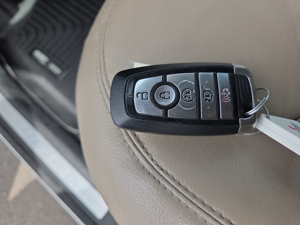 Thumbnail: 2021 Ford Explorer - 16