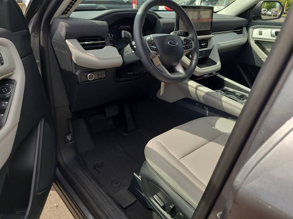Thumbnail: 2025 Ford Explorer - 11