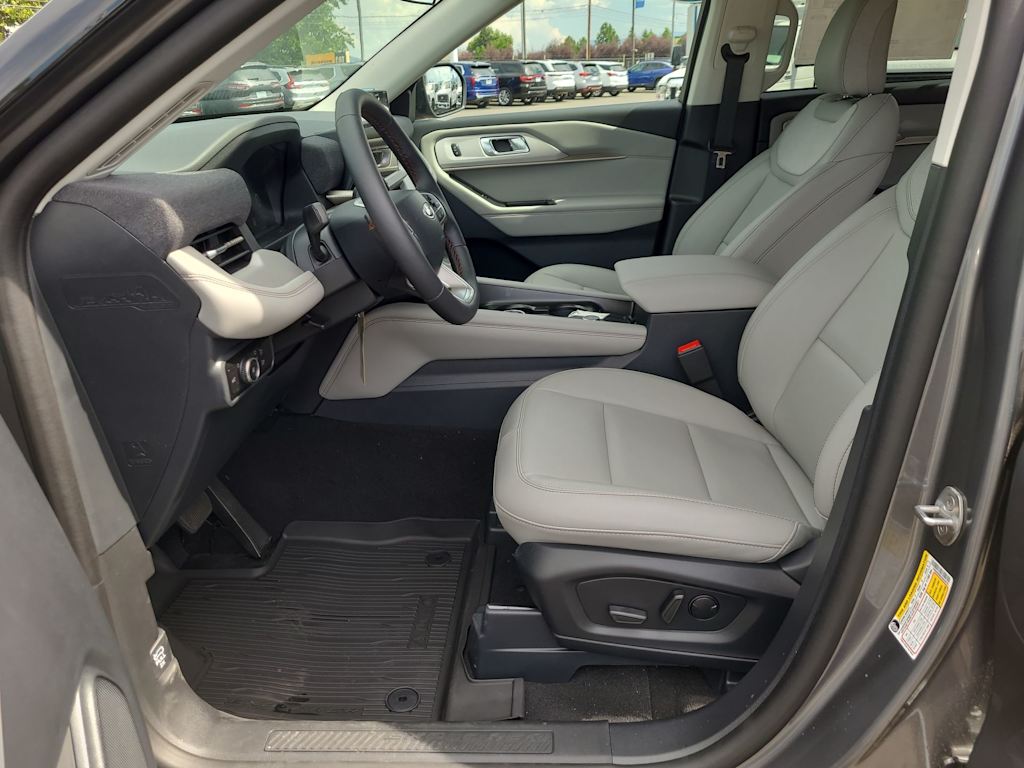 Thumbnail: 2025 Ford Explorer - 9