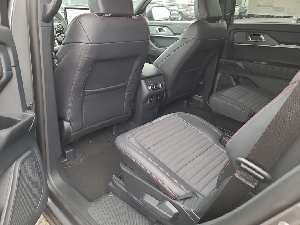 Thumbnail: 2026 Ford Explorer - 12