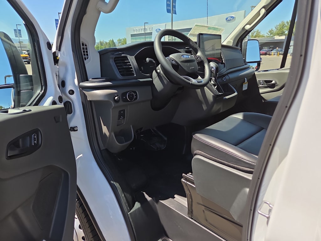 Thumbnail: 2026 Ford Transit Series - 2