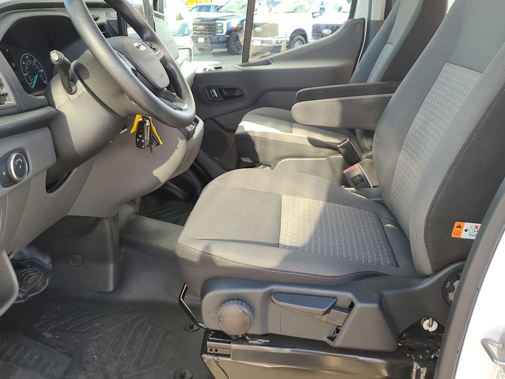 2023 Ford Transit Series 250 9