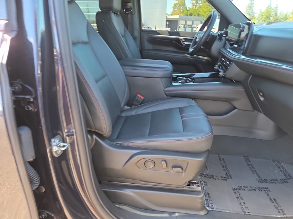 Thumbnail: 2025 Chevrolet Tahoe - 10