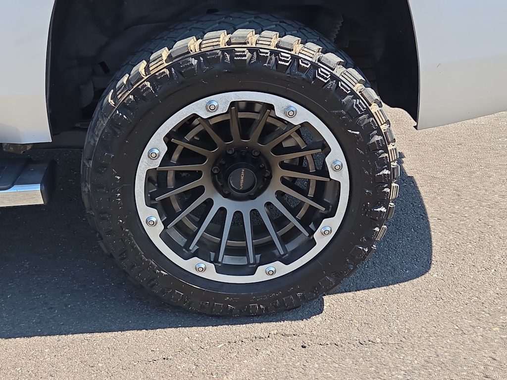 Thumbnail: 2016 Chevrolet Tahoe - 8