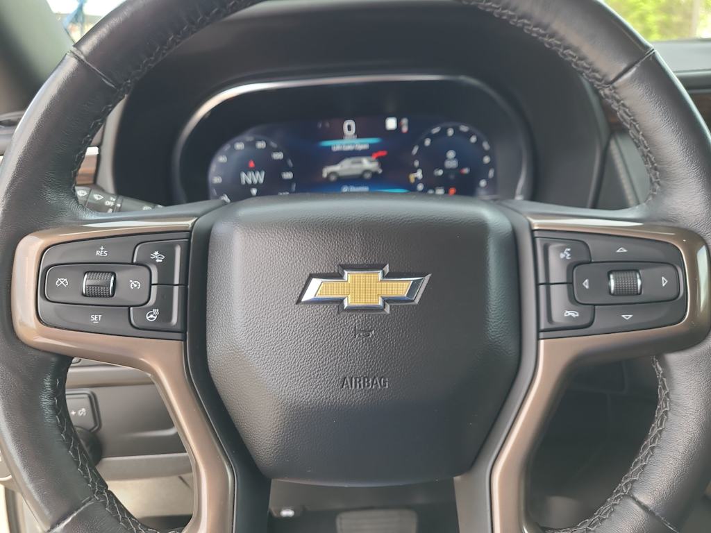 Thumbnail: 2022 Chevrolet Suburban - 27