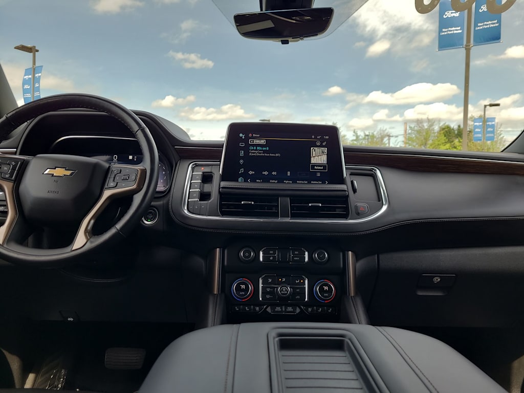 Thumbnail: 2022 Chevrolet Suburban - 10