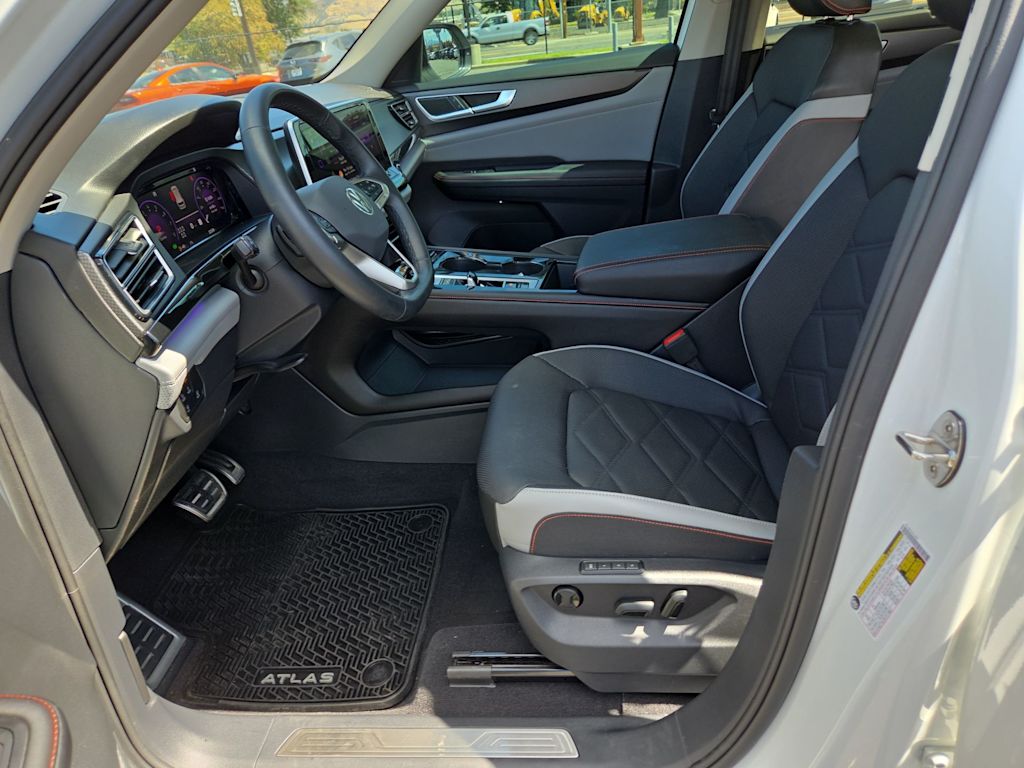 Thumbnail: 2024 Volkswagen Atlas - 10