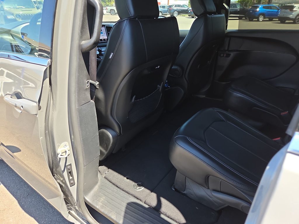 Thumbnail: 2025 Chrysler Pacifica - 26