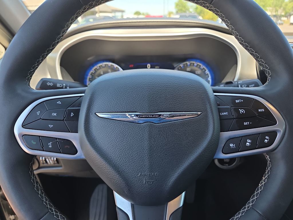 Thumbnail: 2025 Chrysler Pacifica - 28
