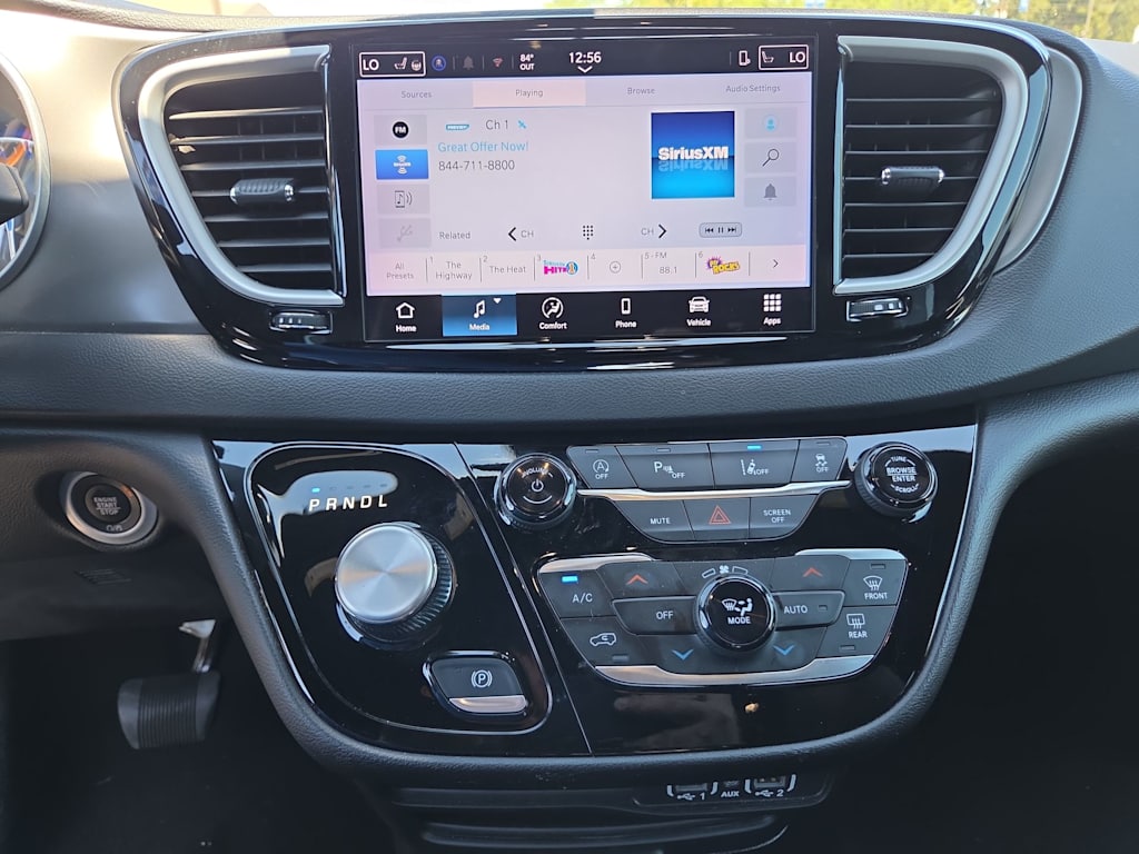 Thumbnail: 2025 Chrysler Pacifica - 13