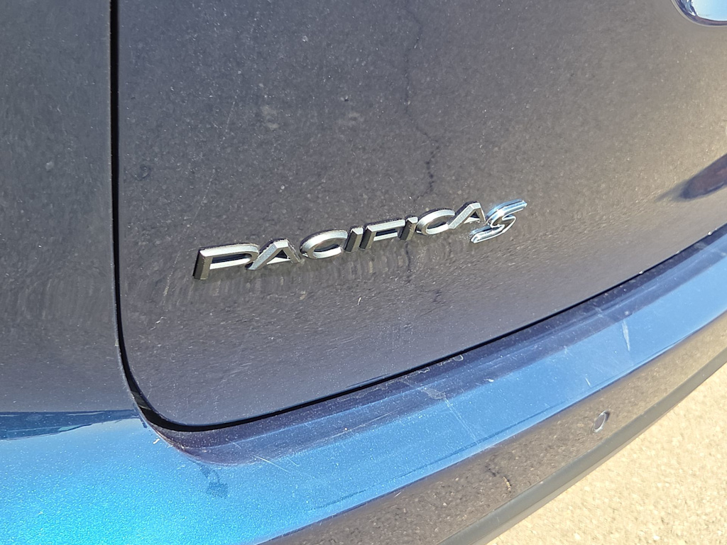 Thumbnail: 2025 Chrysler Pacifica - 7
