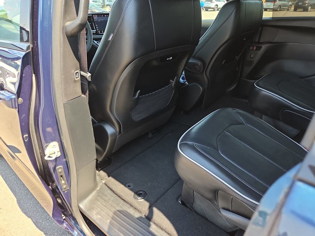 Thumbnail: 2025 Chrysler Pacifica - 25