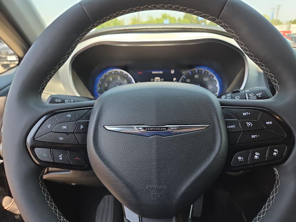 Thumbnail: 2025 Chrysler Pacifica - 27