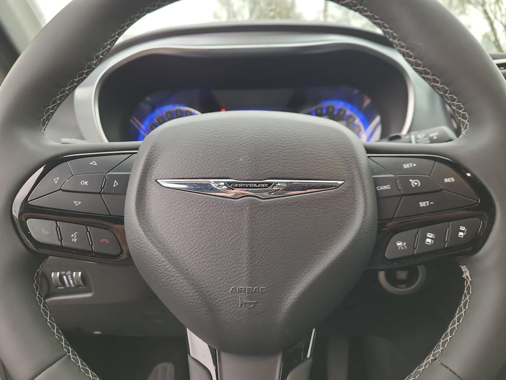 Thumbnail: 2025 Chrysler Pacifica - 28