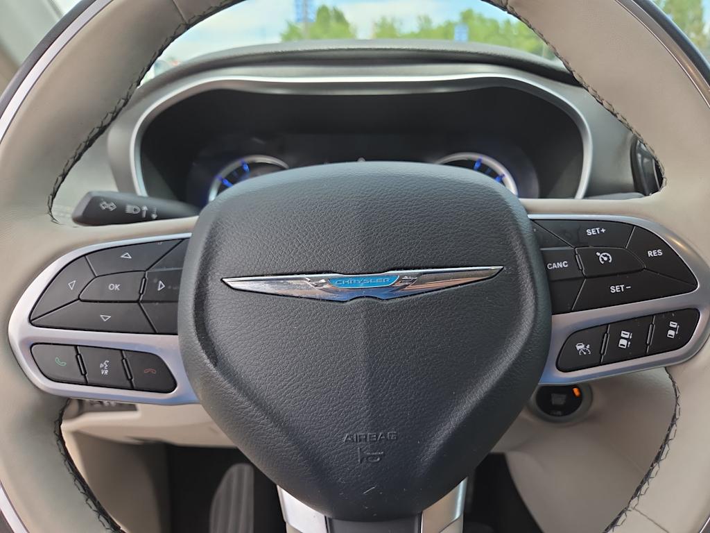 Thumbnail: 2020 Chrysler Pacifica - 28