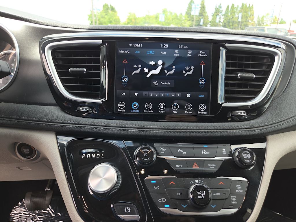 Thumbnail: 2020 Chrysler Pacifica - 13