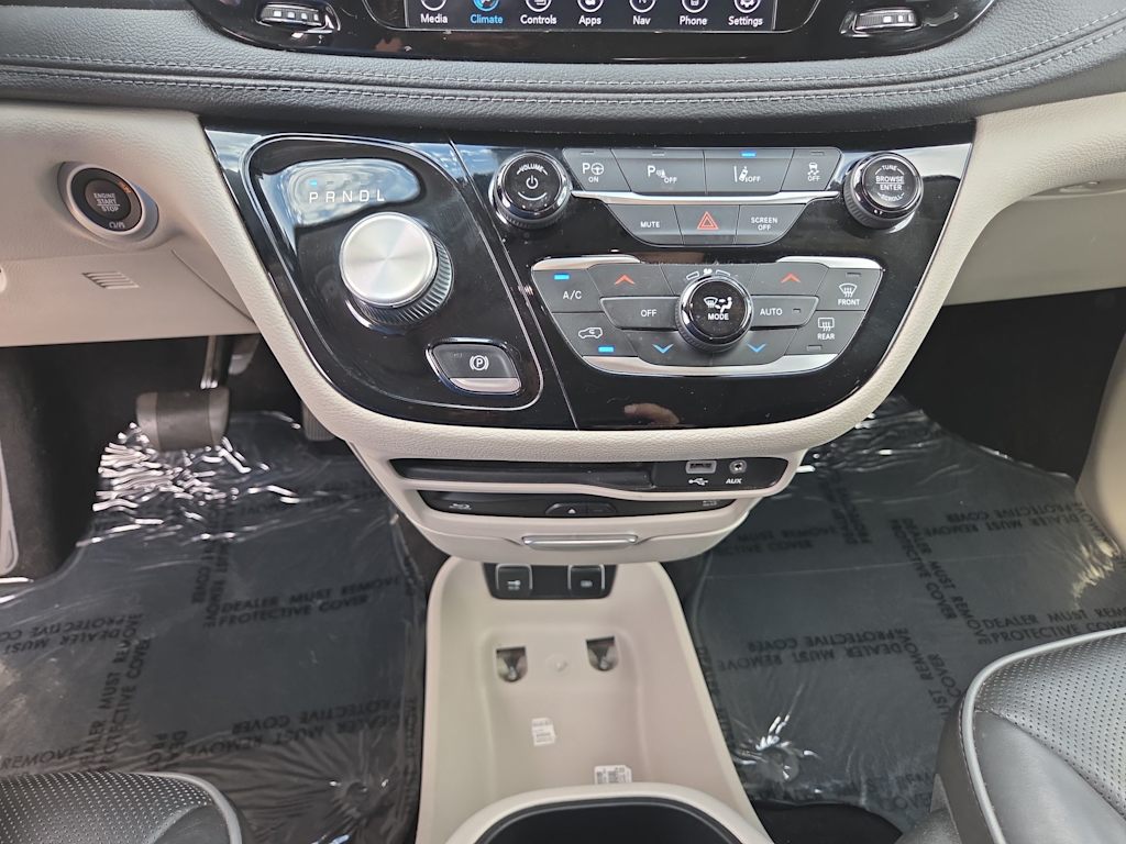 Thumbnail: 2020 Chrysler Pacifica - 29