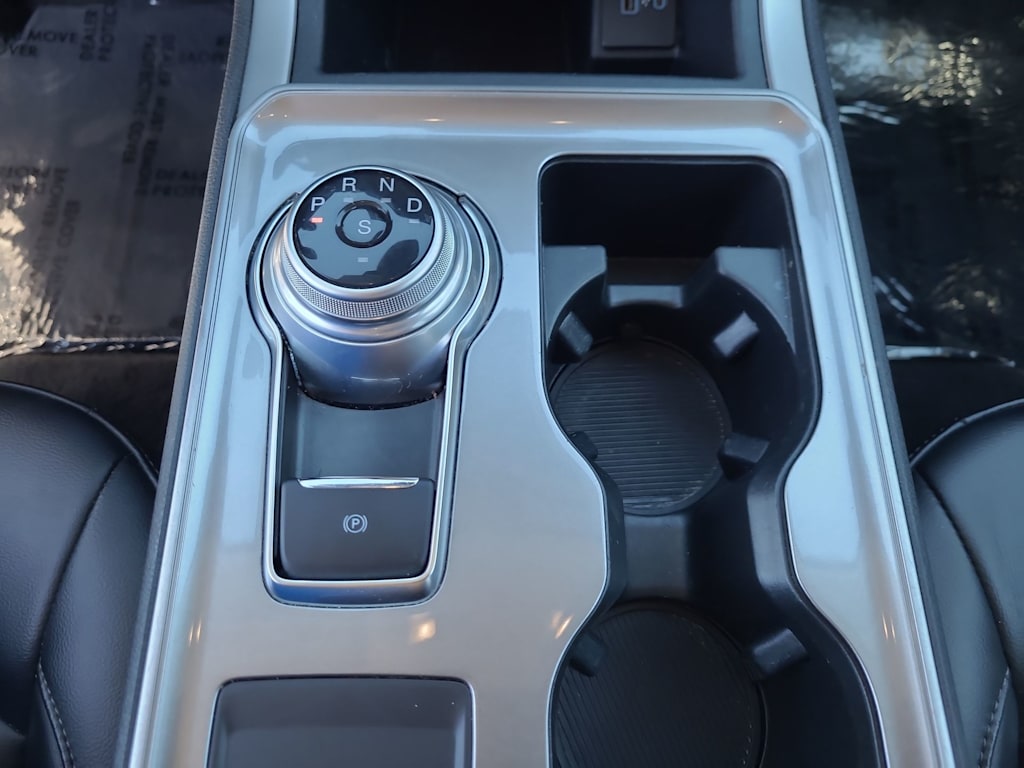 Thumbnail: 2024 Ford Edge - 14
