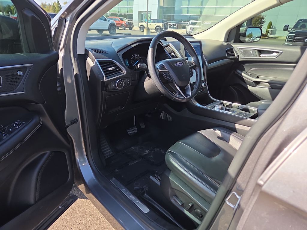 Thumbnail: 2022 Ford Edge - 2