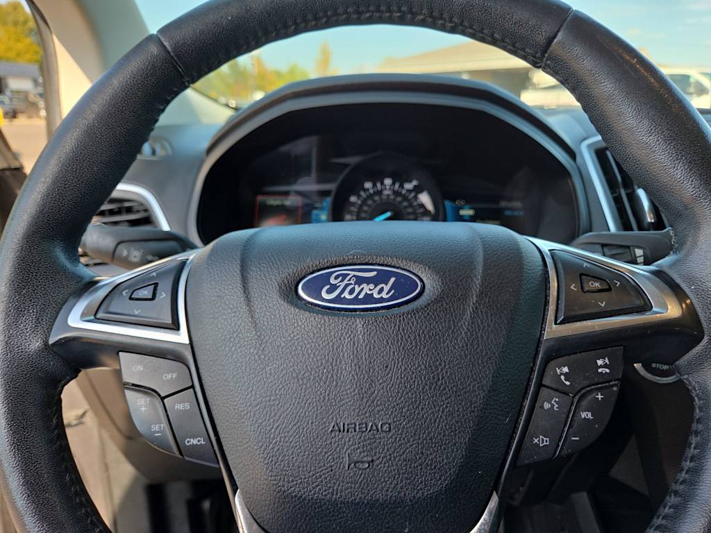 Thumbnail: 2022 Ford Edge - 29