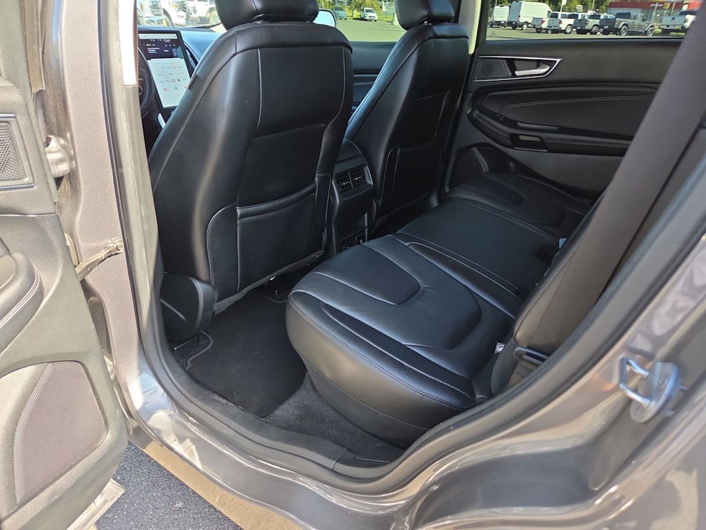 Thumbnail: 2022 Ford Edge - 12