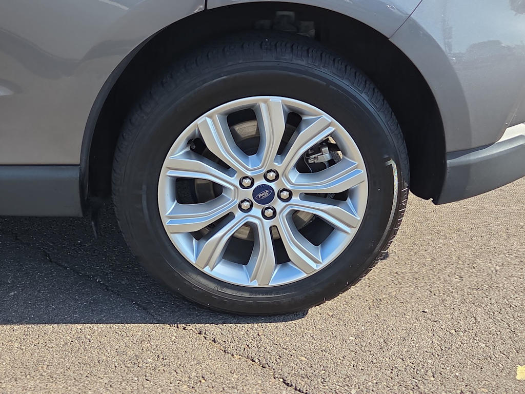 Thumbnail: 2022 Ford Edge - 7
