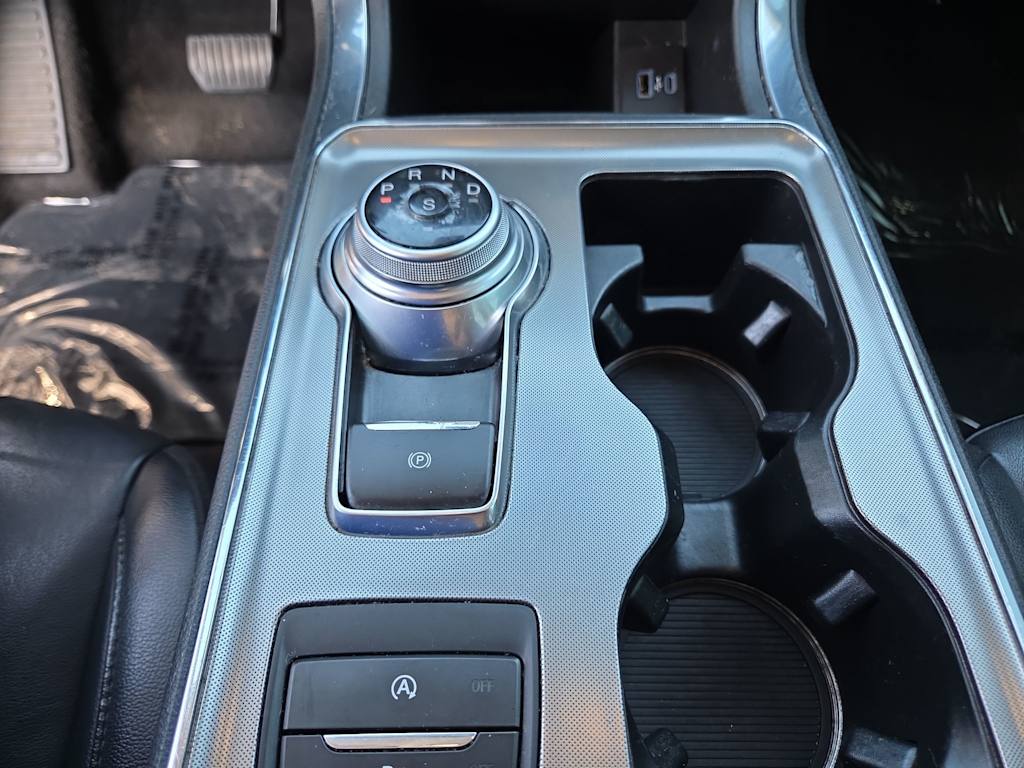 Thumbnail: 2022 Ford Edge - 14