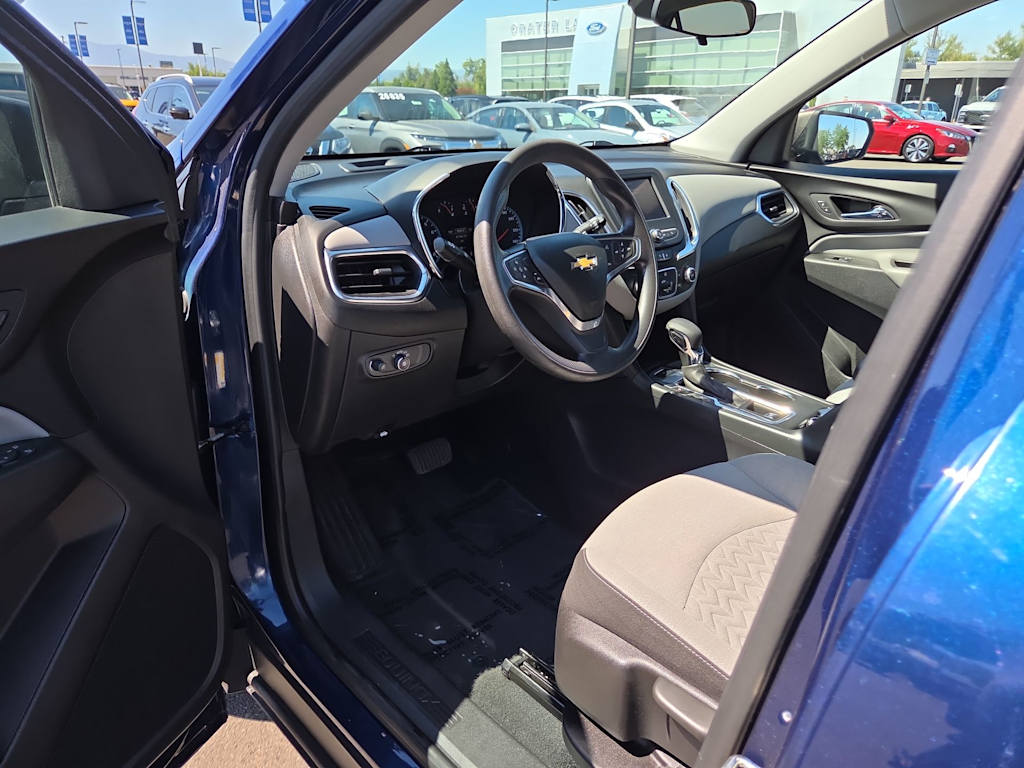 Thumbnail: 2022 Chevrolet Equinox - 2