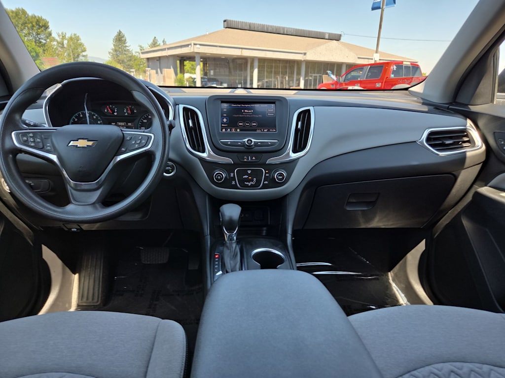 Thumbnail: 2022 Chevrolet Equinox - 10