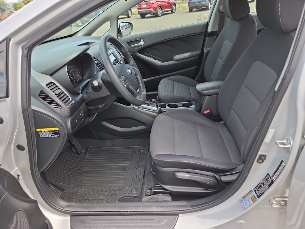 Thumbnail: 2018 Kia Forte - 10