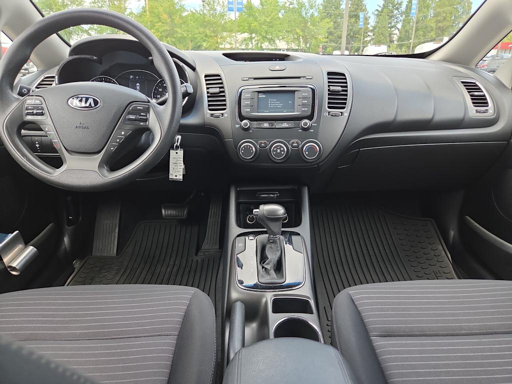 Thumbnail: 2018 Kia Forte - 9