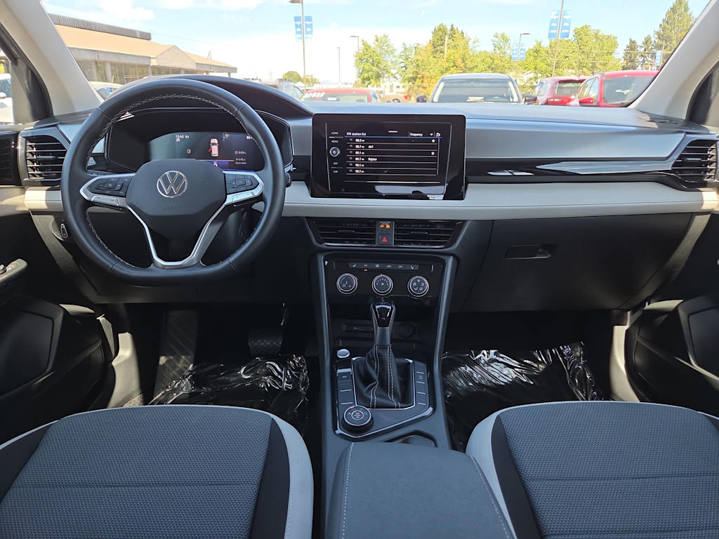 Thumbnail: 2025 Volkswagen Taos - 10