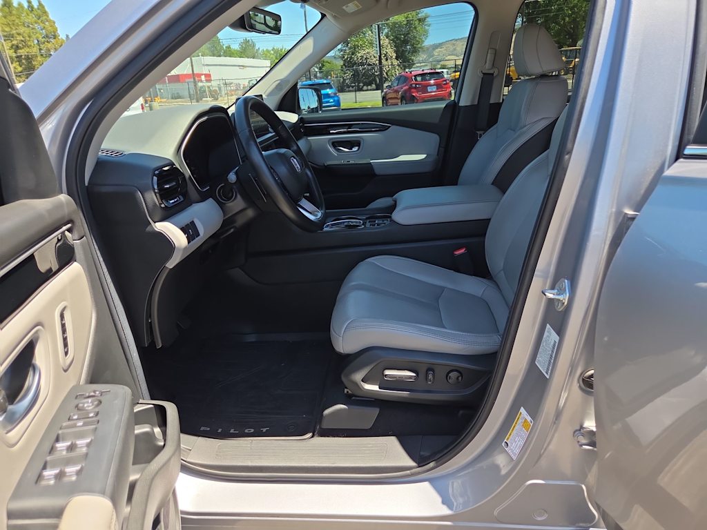 Thumbnail: 2025 Honda Pilot - 9