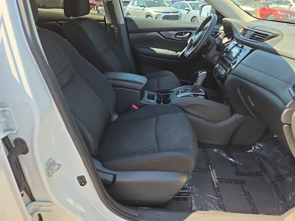 Thumbnail: 2017 Nissan Rogue - 12