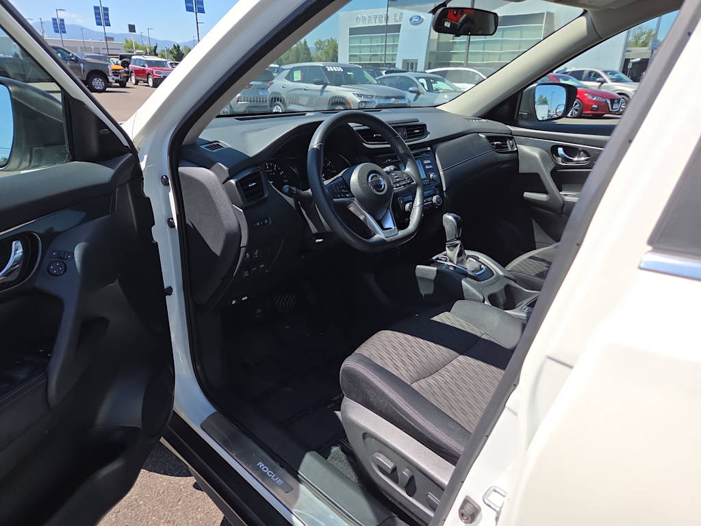 Thumbnail: 2017 Nissan Rogue - 2