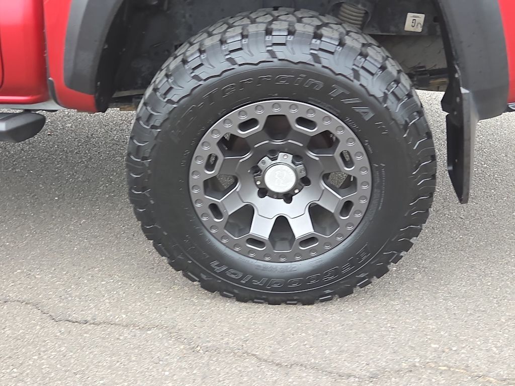 Thumbnail: 2018 Toyota Tacoma - 7