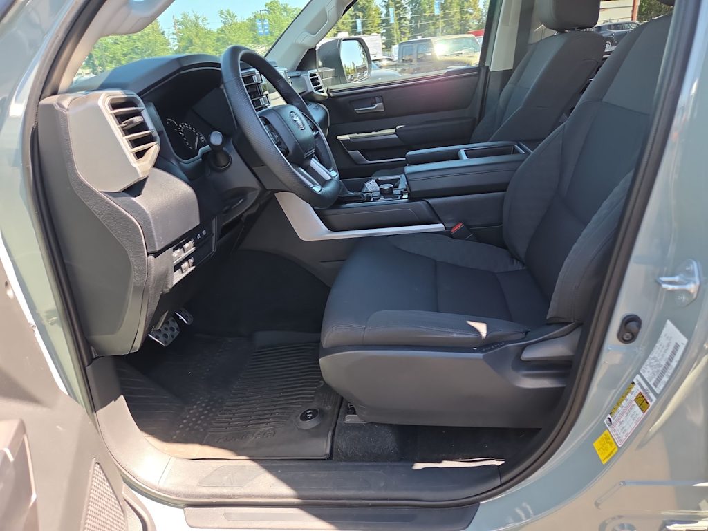 Thumbnail: 2024 Toyota Tundra - 10