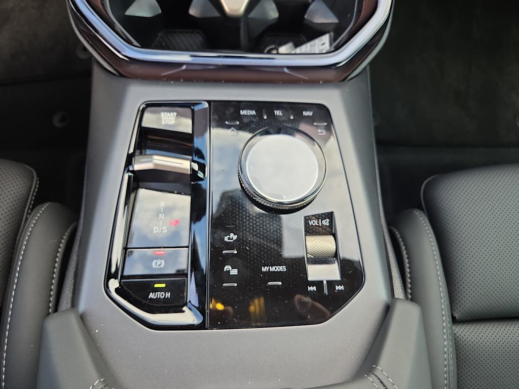 Thumbnail: 2025 BMW X3 - 15